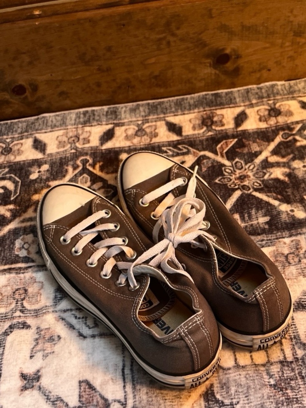 Converse Chuck Taylor All Star Low Top Sneakers Gray Women’s Size 7.5 / EU 37.5